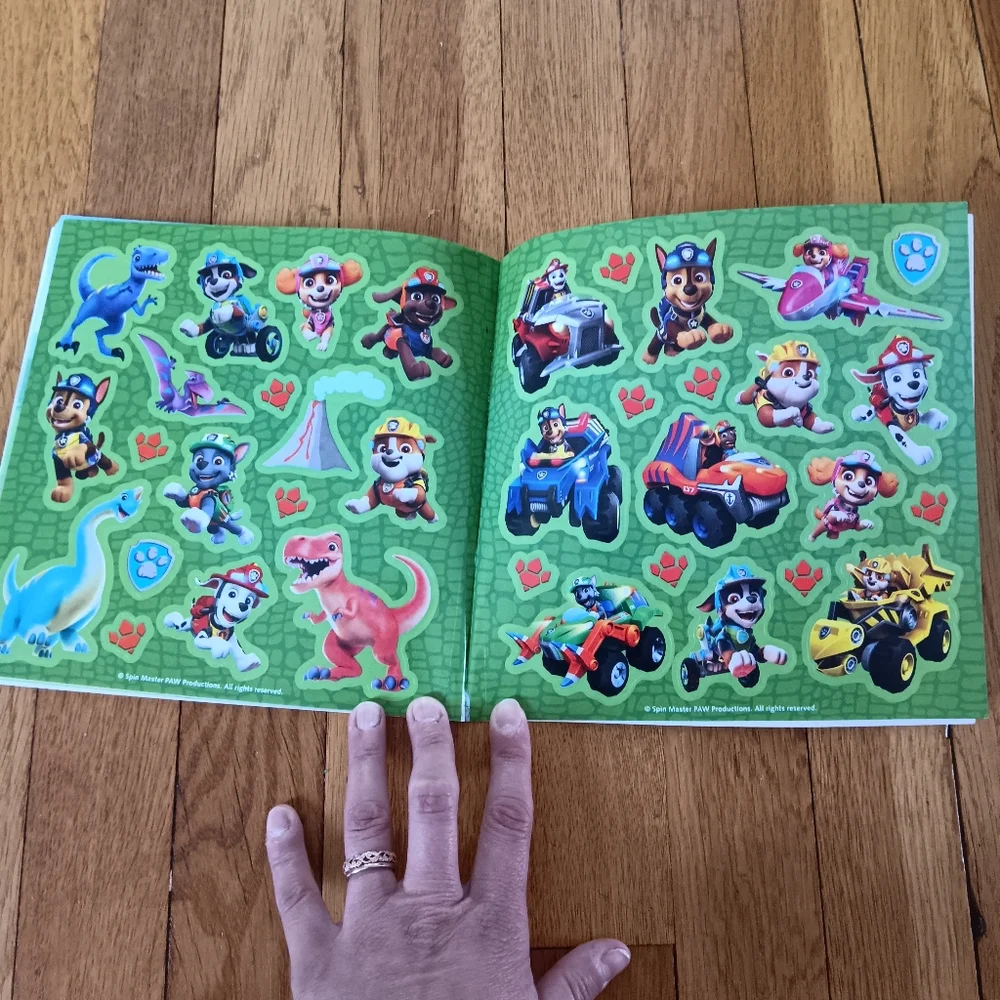 Children's Book Collection - Picture 5 of 8